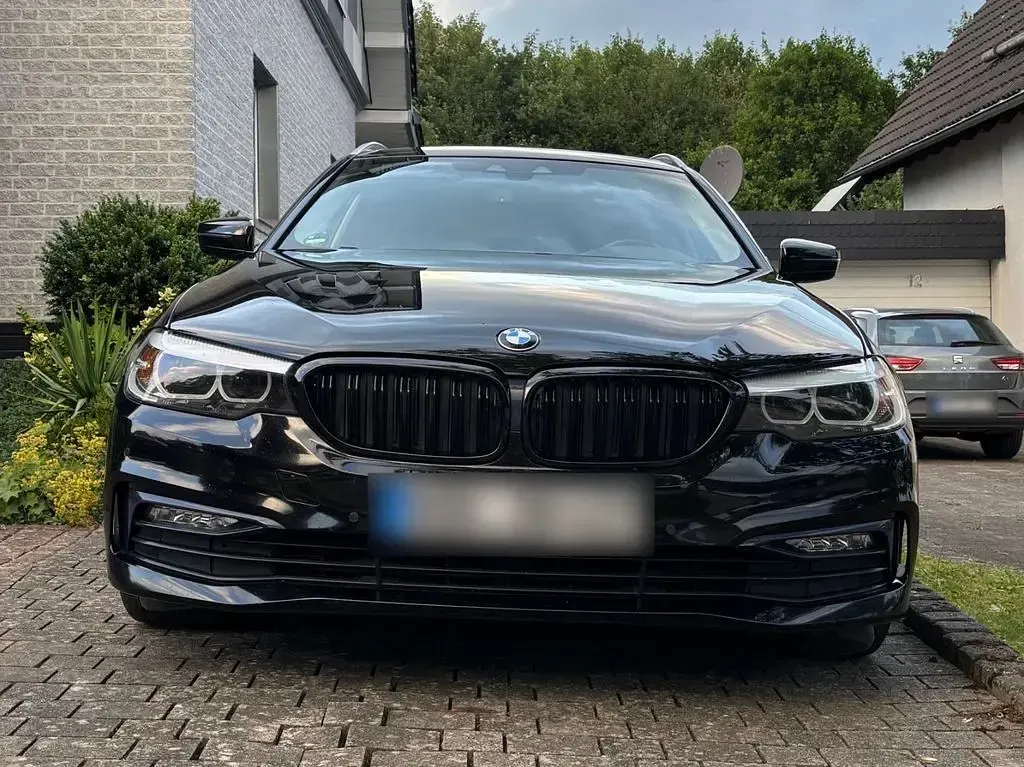 Gebraucht BMW 530 Sport Line 252 PS (185 kW) 2018 Schwarz Kombi