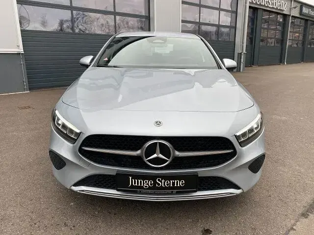 Gebraucht Mercedes A200 Progressive 163 PS (119 kW) 2024 Hightechsilber Limousine