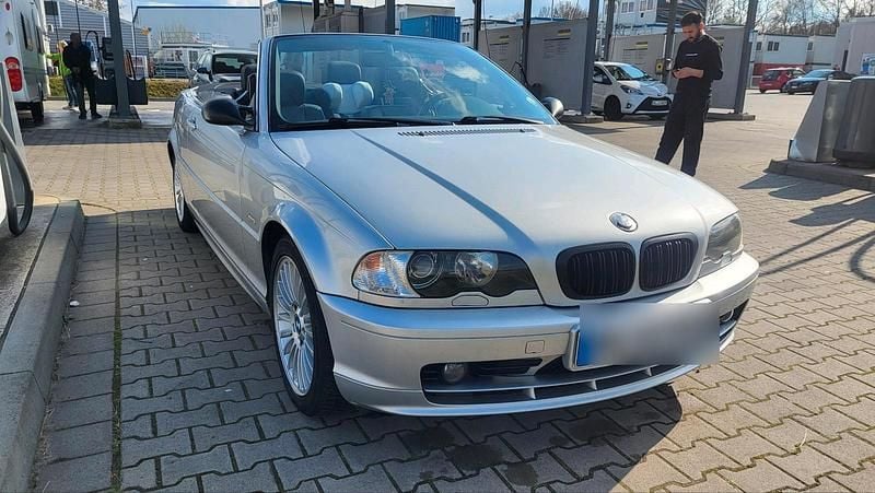 Silber Gebraucht 2001 BMW 320 Cabriolet M Sport Cabrio | 4.200 € (Superpreis) - Bild 1/4