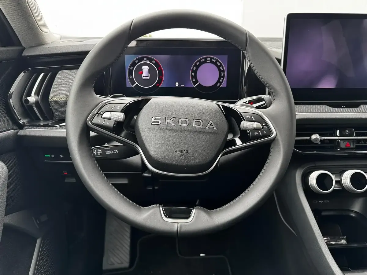 Neu Skoda Kodiaq Selection 193 PS (141 kW) 2026 Stahlgrau SUV
