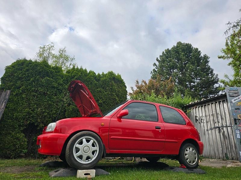 Gebraucht Nissan Micra S 75 PS (55 kW) 1992 Rot Kleinwagen