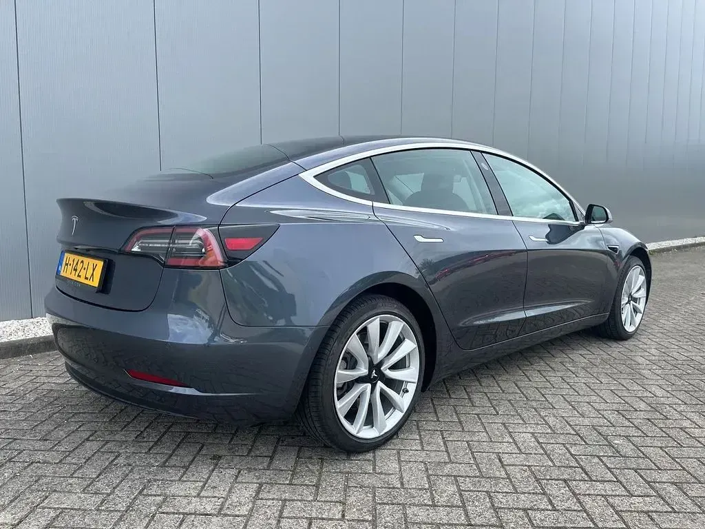 Occasion Tesla Model 3 Standard Range 175 kW (238 PK) 2020 Grijs Sedan