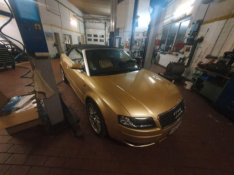 Gold Gebraucht 2004 Audi A4 Cabriolet Performance Cabrio | 2.999 € (Superpreis) - Bild 1/4