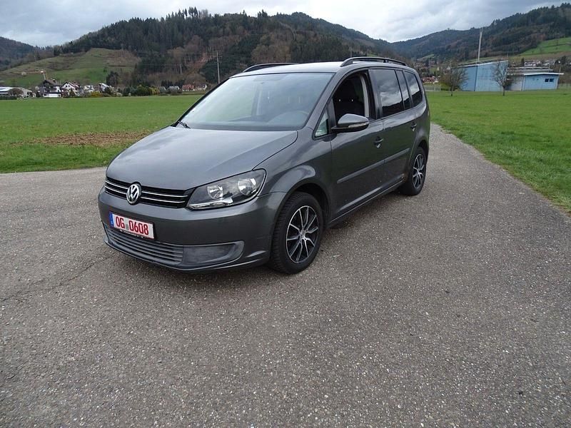 Gebraucht VW Touran Trendline 105 PS (77 kW) 2010 Grau Van / Kleinbus