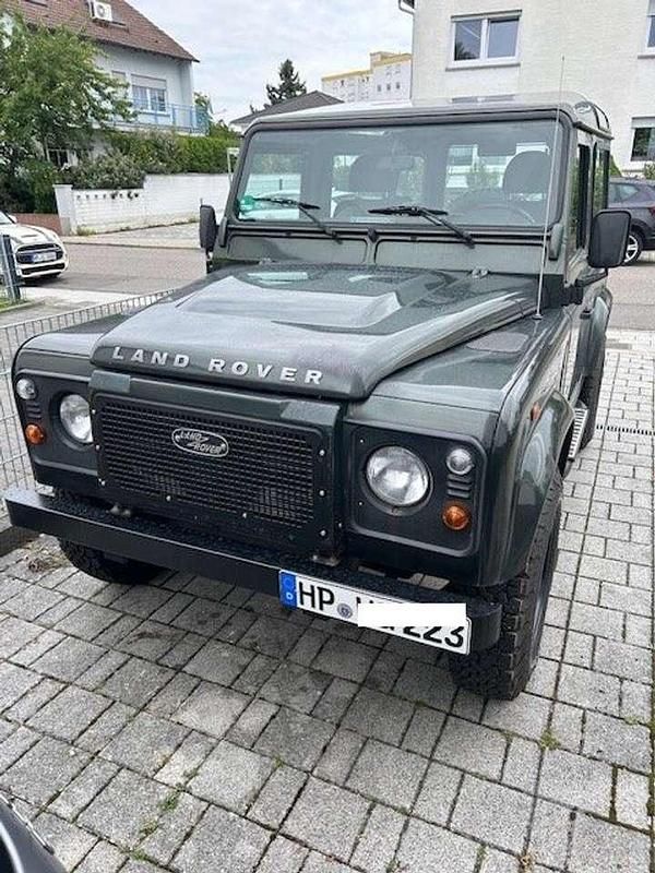 Grün Gebraucht 2007 Land Rover Defender SE SUV | 23.400 € - Bild 1/4