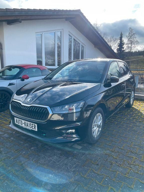 Neu Skoda 105 116 PS (85 kW) 2026 Schwarz Limousine