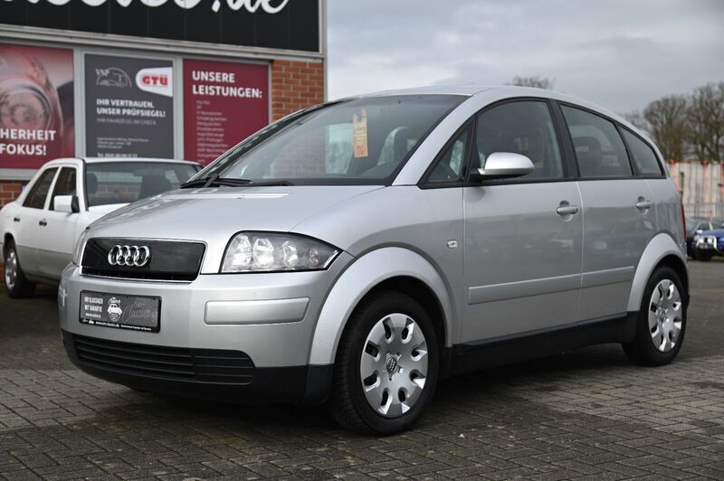 Silber Gebraucht 2000 Audi A2 Kleinwagen | 5.990 € - Bild 1/4