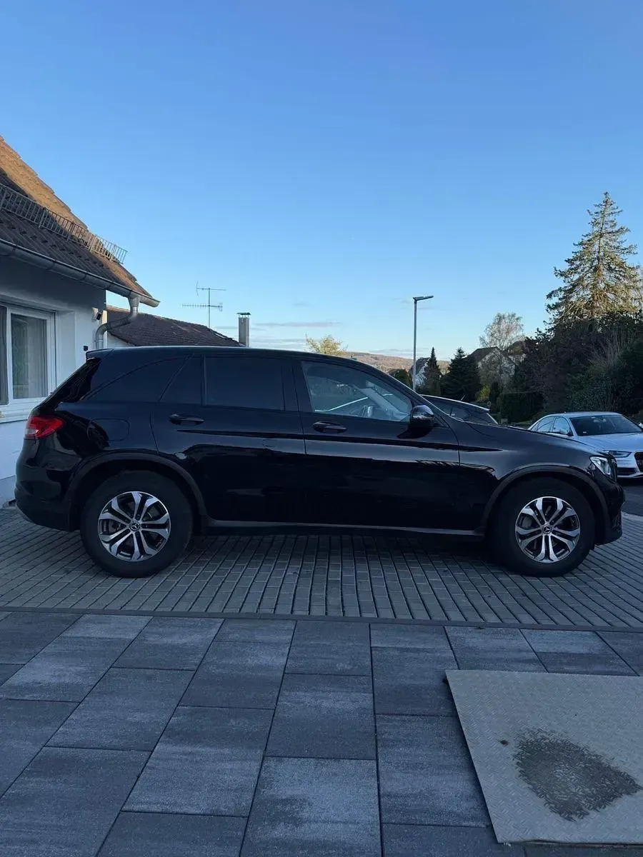 Gebraucht Mercedes 220 170 PS (125 kW) 2017 Schwarz SUV