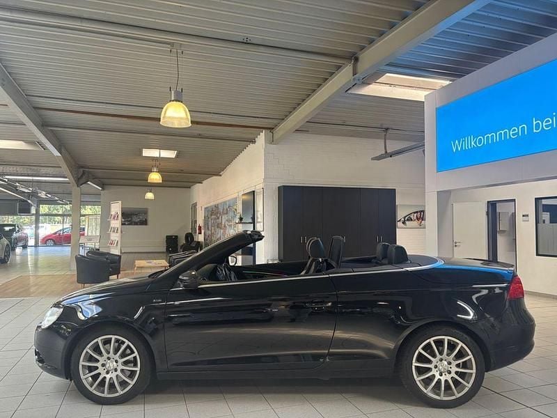 Gebraucht VW Eos 211 PS (155 kW) 2009 Deep black perleffekt (metallic) Cabrio