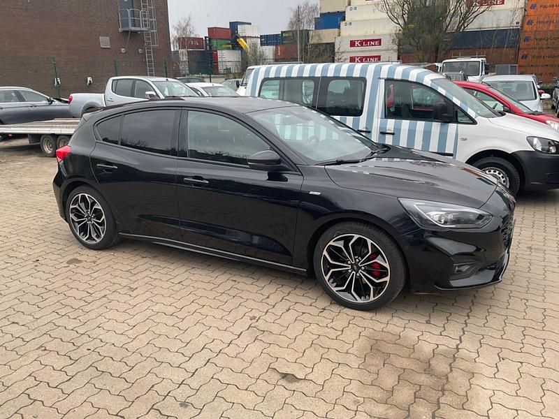 Gebraucht Ford Focus ST-Line X 155 PS (114 kW) 2020 Schwarz Kombi