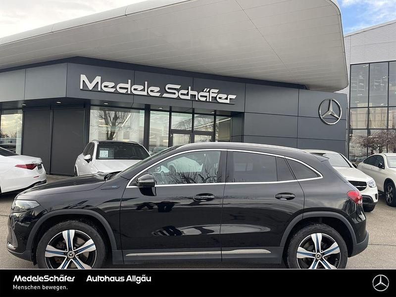Gebraucht Mercedes EQA250 Advanced 139 kW (190 PS) 2022 Lack kosmosschwarz SUV