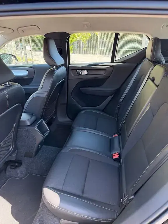 Gebraucht Volvo XC40 150 PS (110 kW) 2020 Schwarz SUV