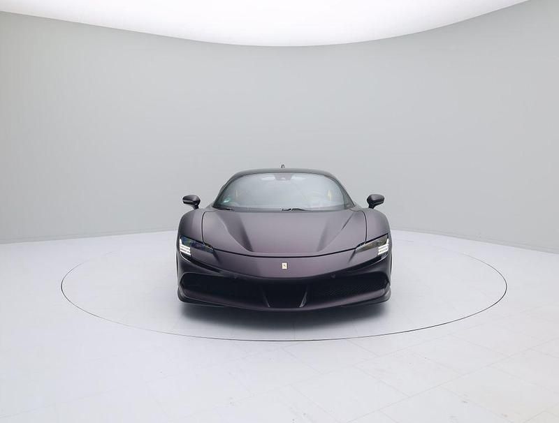 Gebraucht Ferrari SF90 999 PS (734 kW) 2023 Violett Coupé