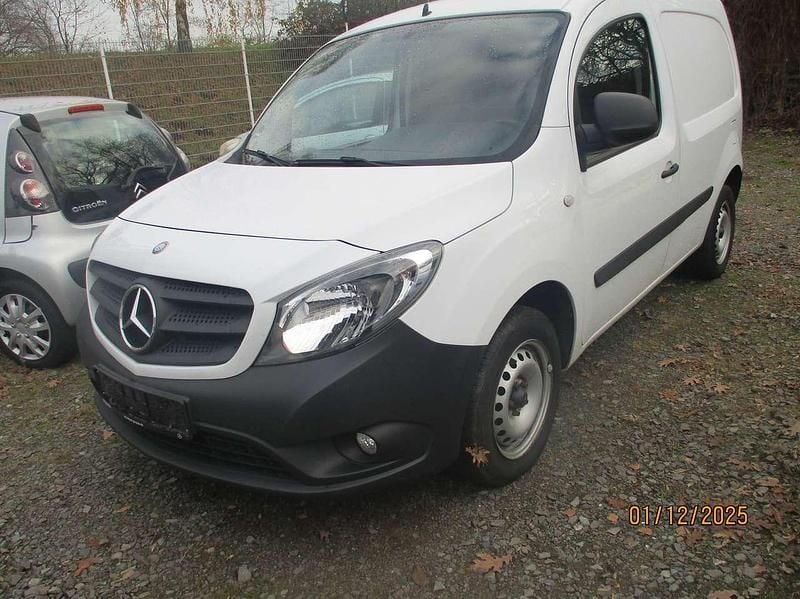 Weiß Gebraucht 2019 Mercedes Citan 111 Kombi | 9.900 € (Superpreis) - Bild 1/4