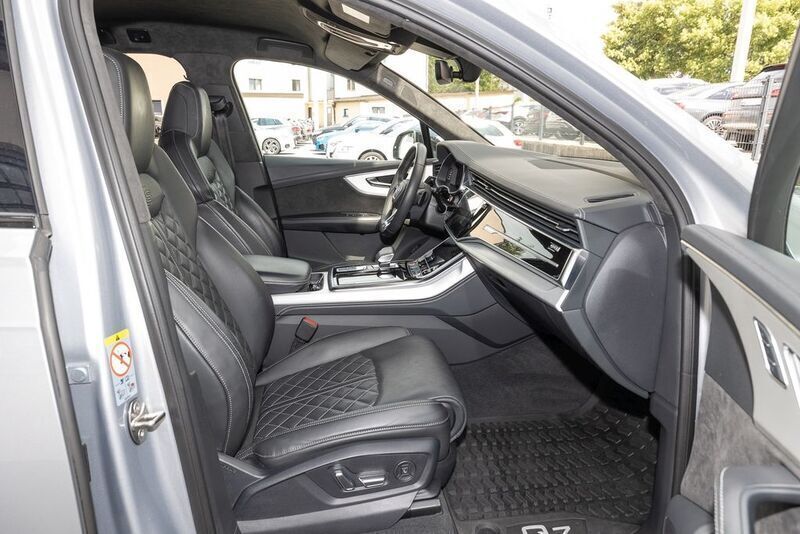 Gebraucht Audi SQ7 Ambiente 435 PS (319 kW) 2021 Florettsilber metallic SUV