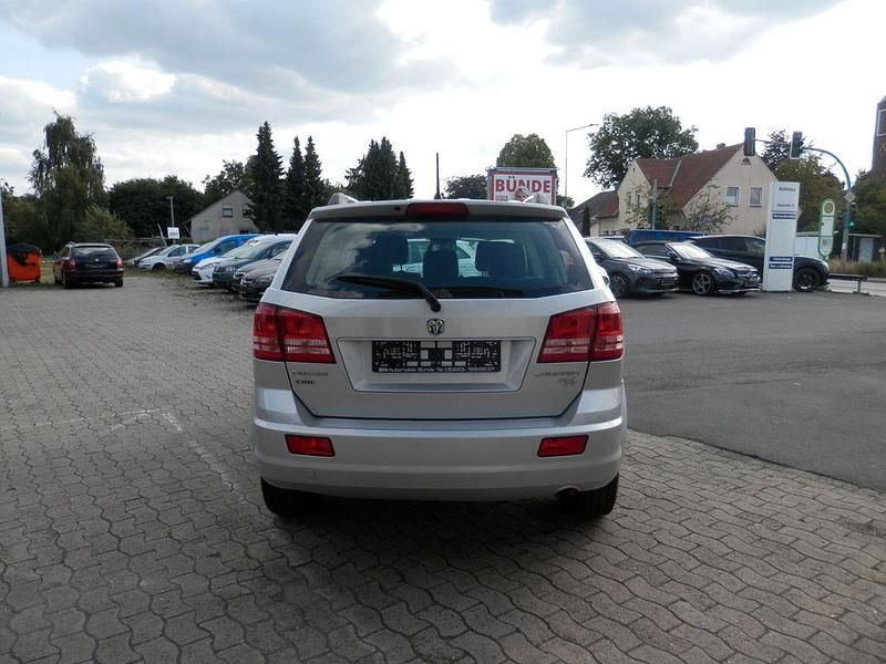 Gebraucht Dodge Journey SE 140 PS (102 kW) 2012 Silber SUV