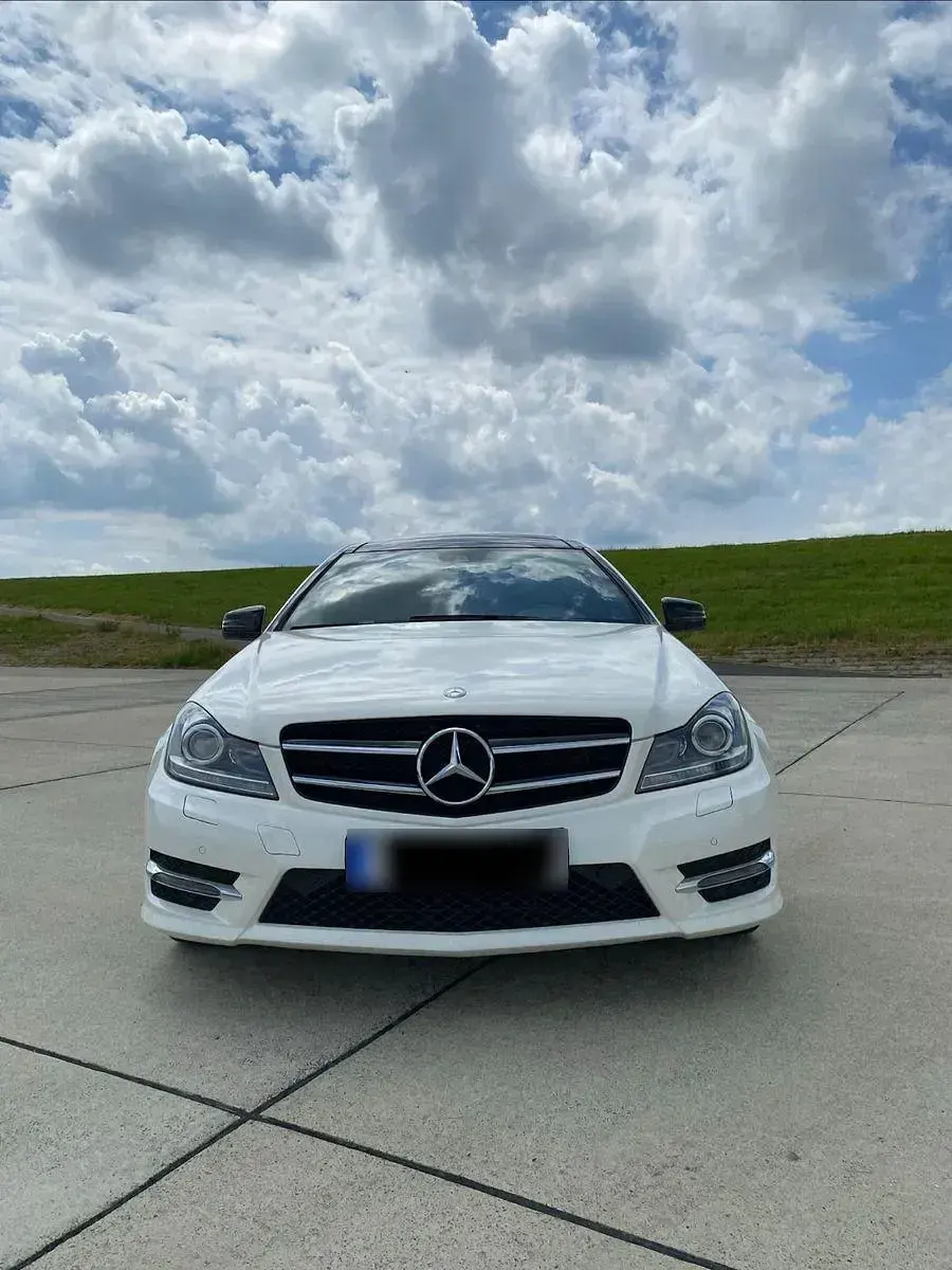 Gebraucht Mercedes C350 AMG 306 PS (225 kW) 2013 Weiß Coupé