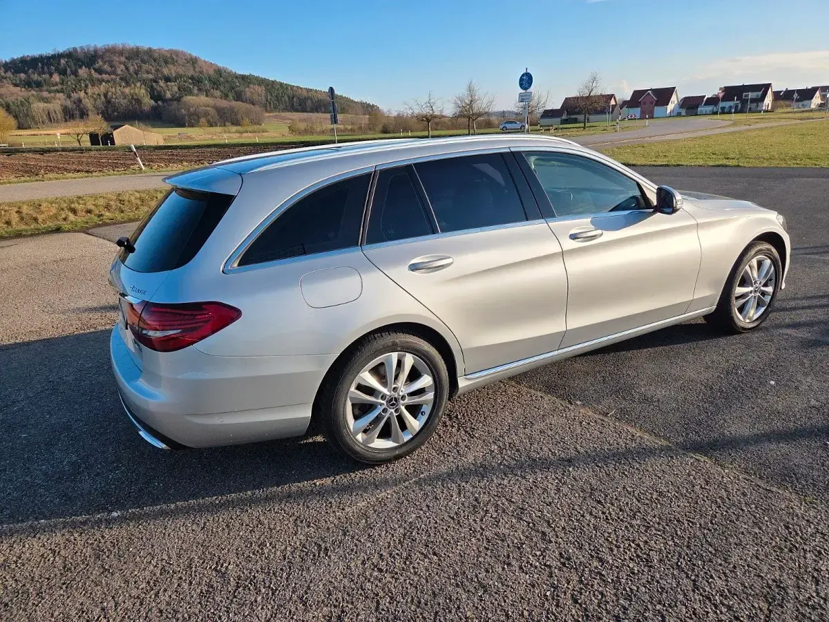 Gebraucht Mercedes C200 184 PS (135 kW) 2019 Silber Kombi