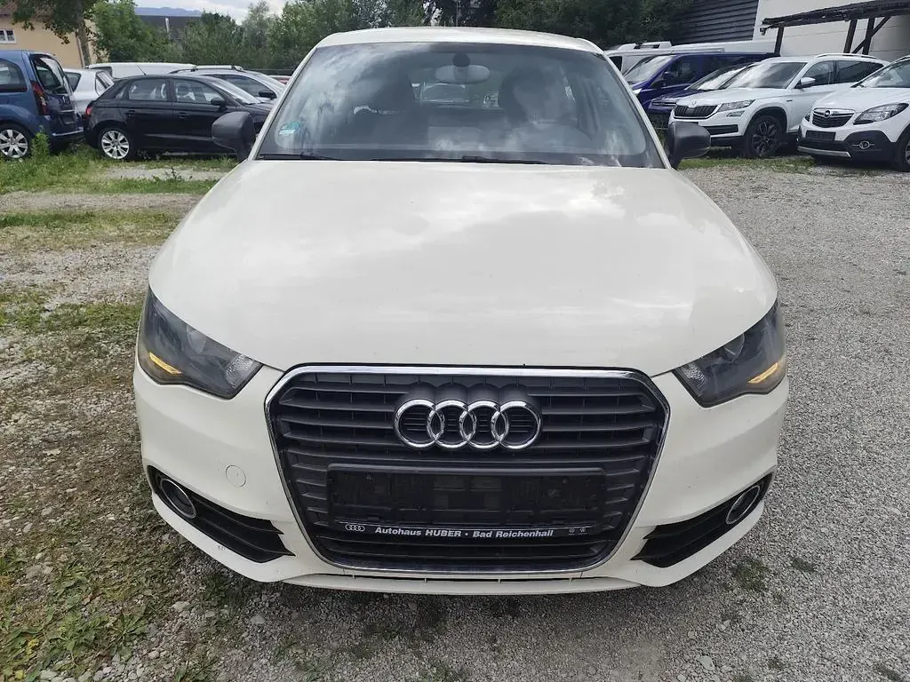 Gebraucht Audi A1 Sportback Ambition 122 PS (89 kW) 2013 Weiß Kleinwagen