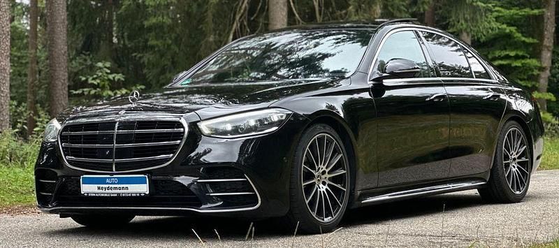 Schwarz/baltic black (metallic) Gebraucht 2021 Mercedes S350 AMG Limousine | 69.990 € - Bild 1/4