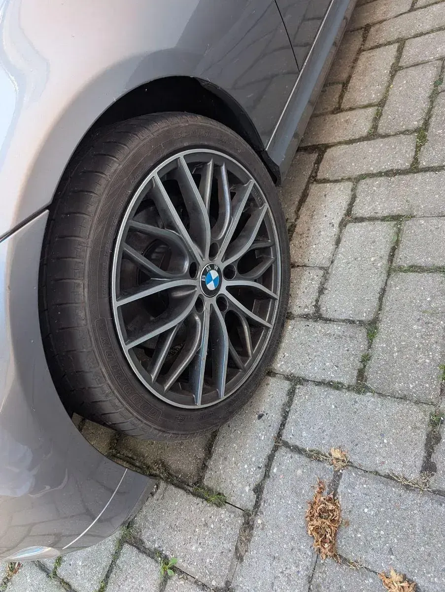 Gebraucht BMW 320 184 PS (135 kW) 2011 Grau Kombi