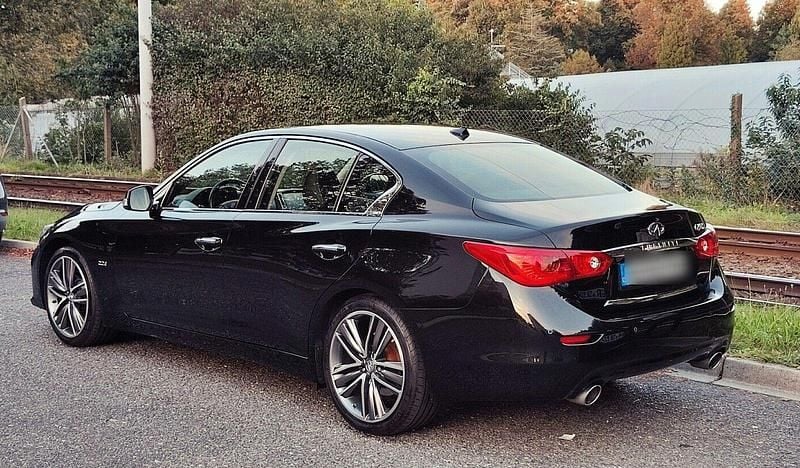 Gebraucht Infiniti Q50 Premium 170 PS (125 kW) 2017 Schwarz Limousine