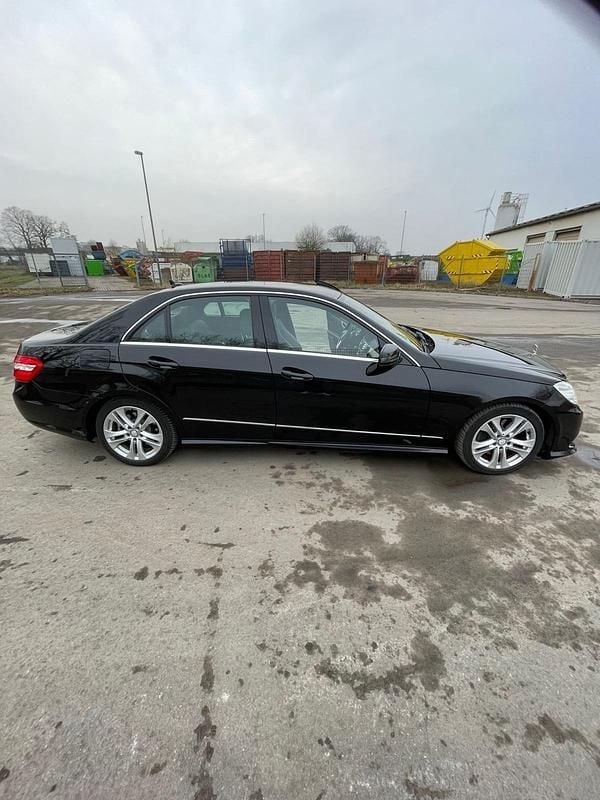 Gebraucht Mercedes E300 AMG 204 PS (150 kW) 2013 Schwarz Limousine