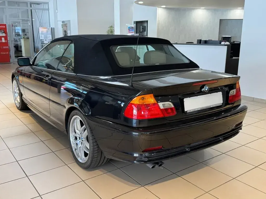 Gebraucht BMW 323 Cabriolet Sport Line 170 PS (125 kW) 2000 Schwarz Cabrio