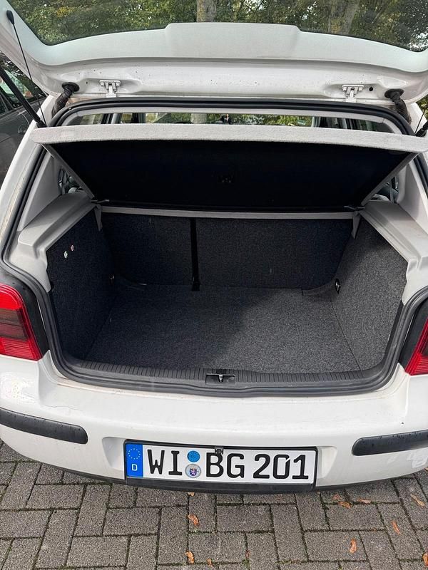 Gebraucht VW Golf IV 75 PS (55 kW) 1999 Weiß Kleinwagen