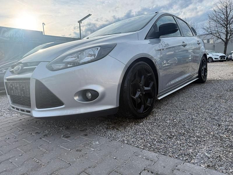 Gebraucht Ford Focus Sport 105 PS (77 kW) 2011 Grau Kleinwagen