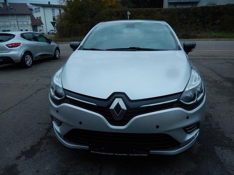 Gebraucht Renault Clio IV 90 PS (66 kW) 2019 Silber Limousine