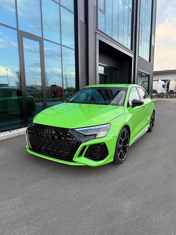 Second-hand Audi RS3 400 CP (294 kW) 2023 Verde Berlinǎ