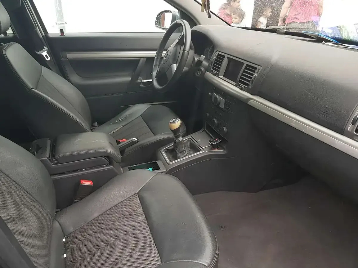 Gebraucht Opel Vectra 120 PS (88 kW) 2008 Violett Kombi