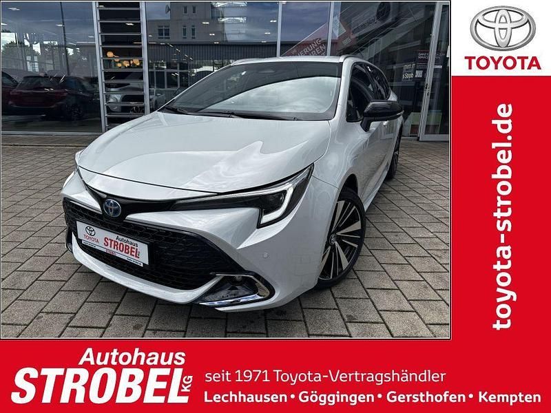 Dynamic grey Neu 2025 Toyota Corolla Limousine | 32.880 € - Bild 1/4