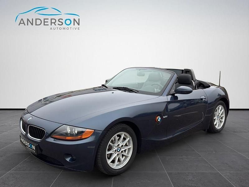 Blau Gebraucht 2004 BMW Z4 Performance Cabrio | 11.790 € (Fairer Preis) - Bild 1/4