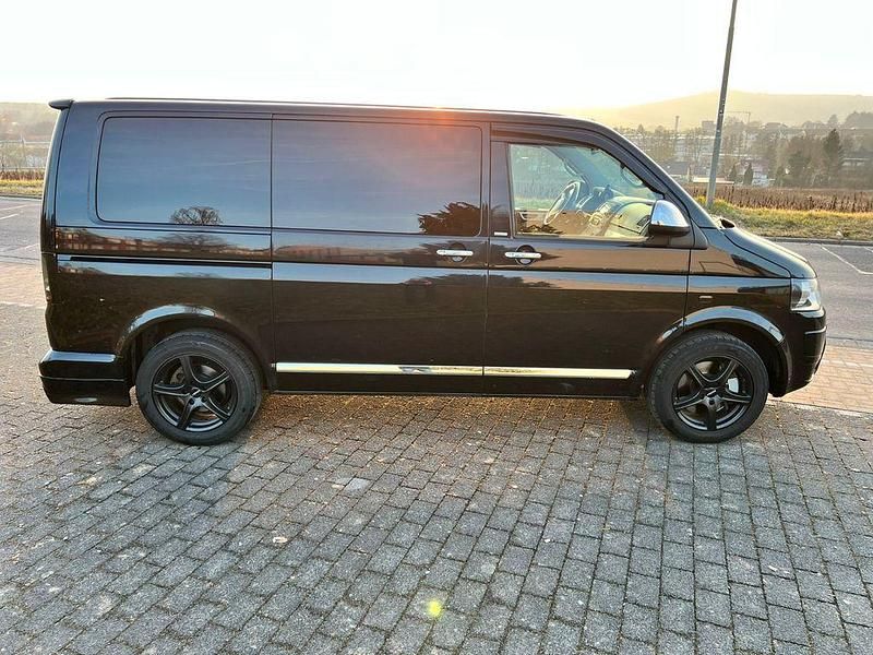 Gebraucht VW Multivan 179 PS (131 kW) 2012 Schwarz Van