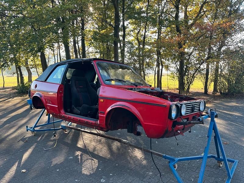 Rot Gebraucht 1993 VW Golf Cabriolet Sportline Cabrio | 5.000 € - Bild 1/4