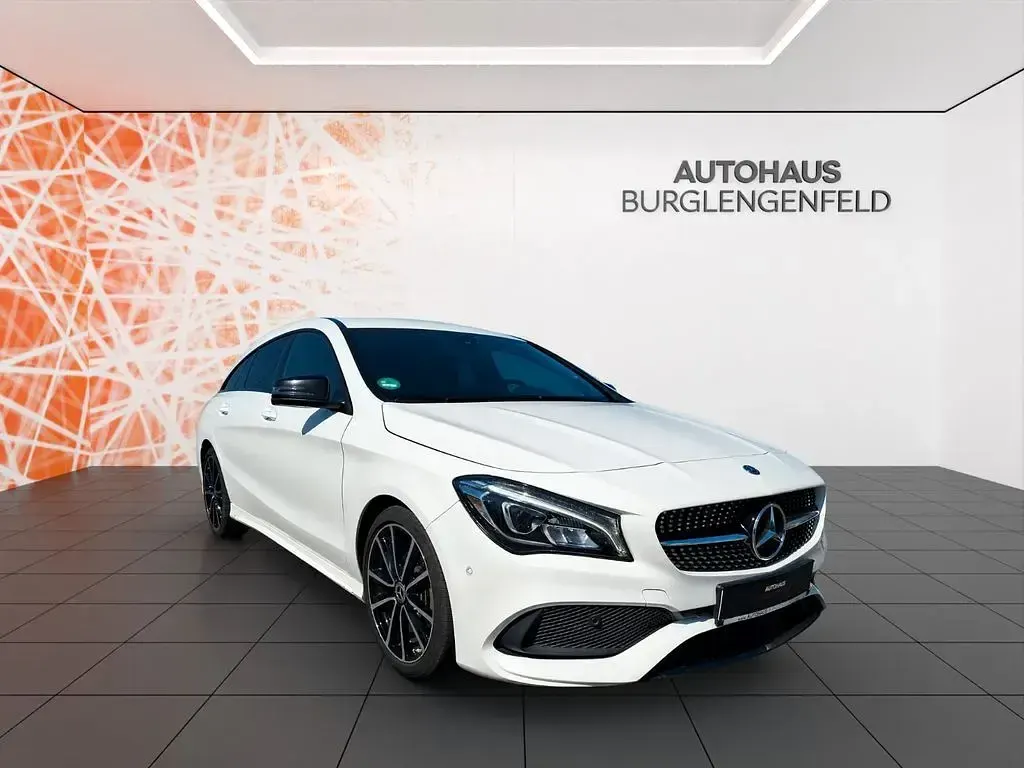 Gebraucht Mercedes CLA200 156 PS (114 kW) 2019 Weiß Coupé