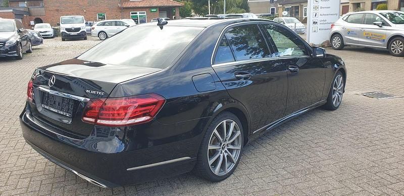 Gebraucht Mercedes E220 170 PS (125 kW) 2016 Schwarz Limousine
