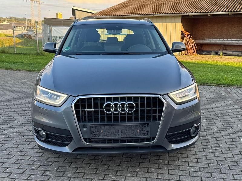 Grau Gebraucht 2012 Audi Q3 Ambiente SUV | 7.990 € (Superpreis) - Bild 1/4