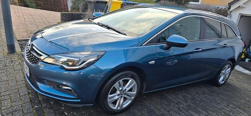 Gebraucht Opel Astra Innovation 110 PS (80 kW) 2016 Blau Kombi
