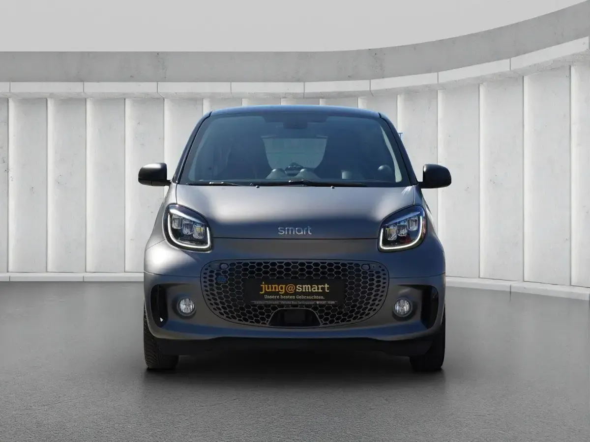 Gebraucht Smart ForTwo Coupé 60 kW (82 PS) 2024 Bodypanels in titania grey (ma Kleinwagen