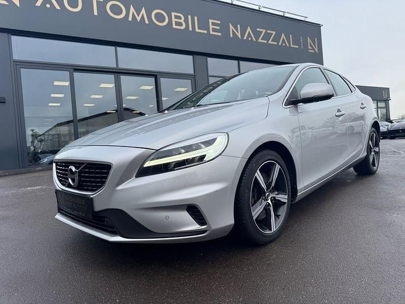 Gebraucht Volvo V40 R-Design 150 PS (110 kW) 2019 Silber Limousine