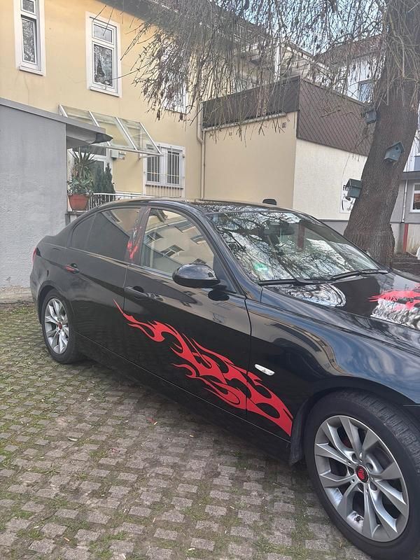 Gebraucht BMW 320 150 PS (110 kW) 2005 Schwarz Limousine