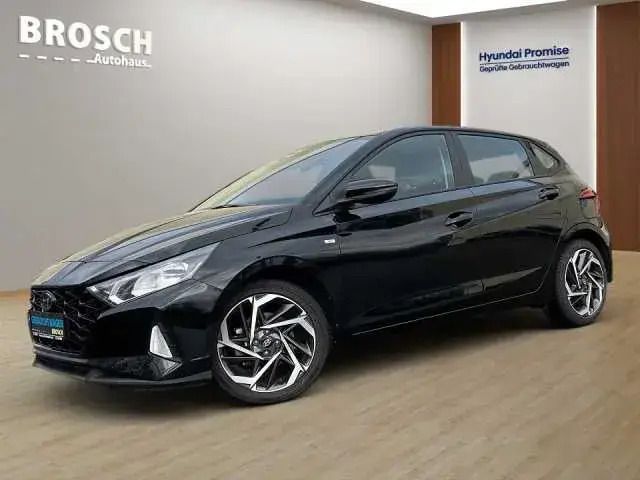 Phantom black Gebraucht 2024 Hyundai i20 Trend Limousine | 21.493 € (Etwas zu teuer) - Bild 1/3