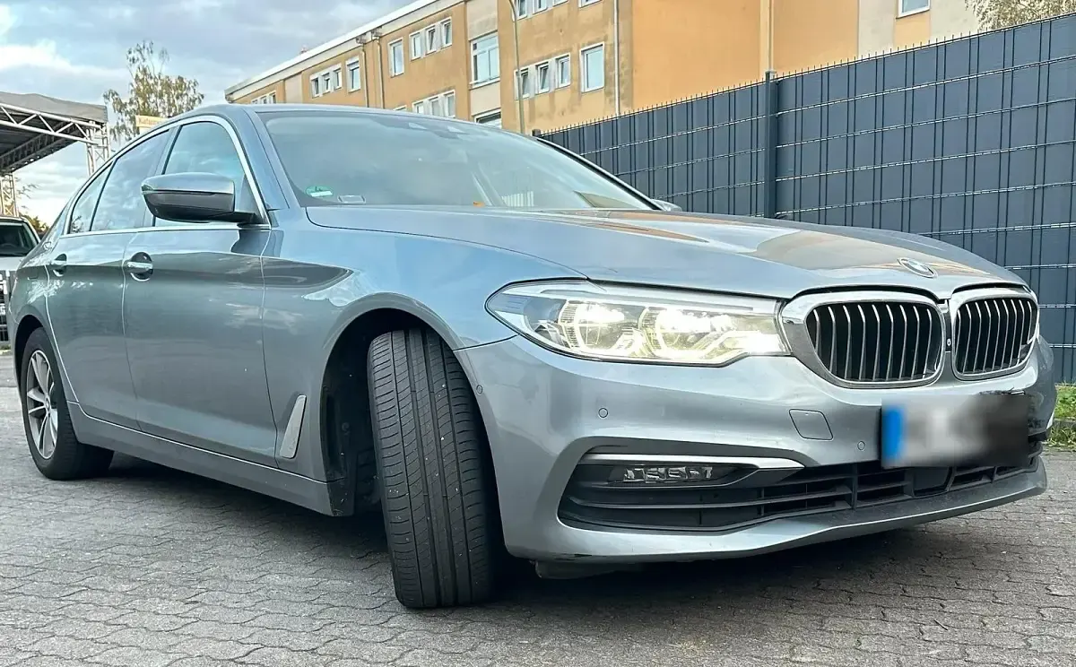 Używany BMW 530 265 KM (194 kW) 2018 Srebrny Sedan/Limuzyna