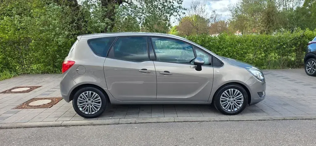 Gebraucht Opel Meriva Active 120 PS (88 kW) 2014 Braun Van / Kleinbus