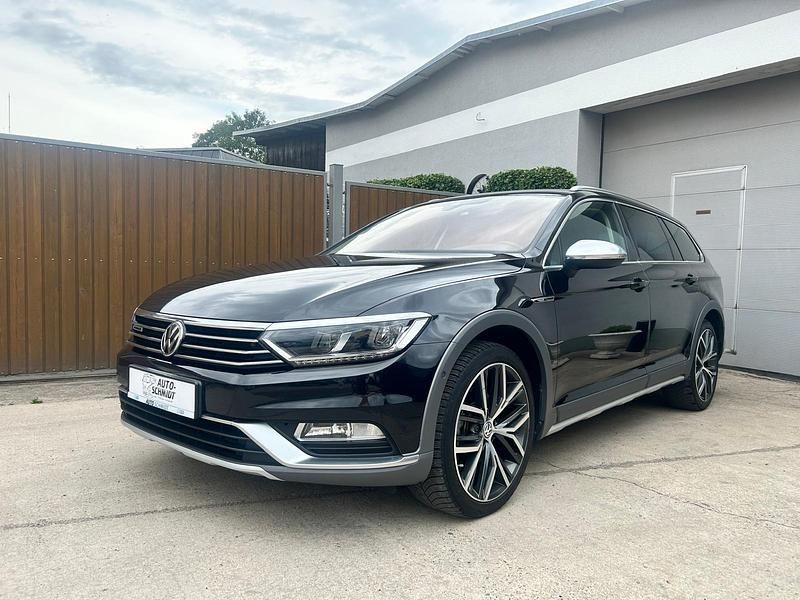 Deep black Gebraucht 2019 VW Passat Alltrack Kombi | 20.800 € (Fairer Preis) - Bild 1/4