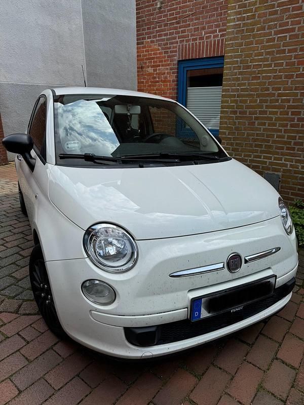 Weiß Gebraucht 2010 Fiat 500 Kleinwagen | 4.000 € (Fairer Preis) - Bild 1/4