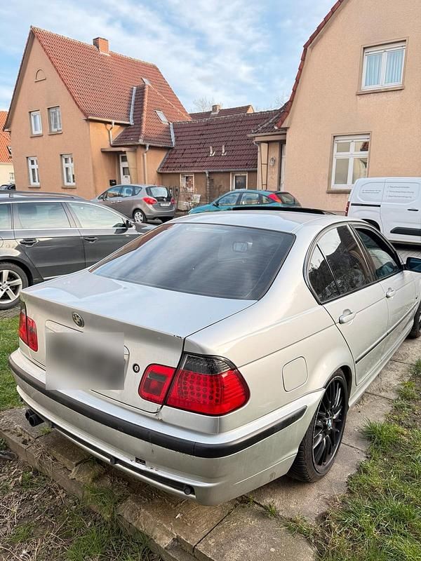 Gebraucht BMW 325 200 PS (147 kW) 2001 Grau Limousine